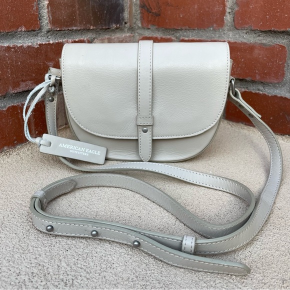 🆕American Eagle Outfitters Leather Crossbody in Khaki Cream made in Italy 🇮🇹 - Picture 2 of 11